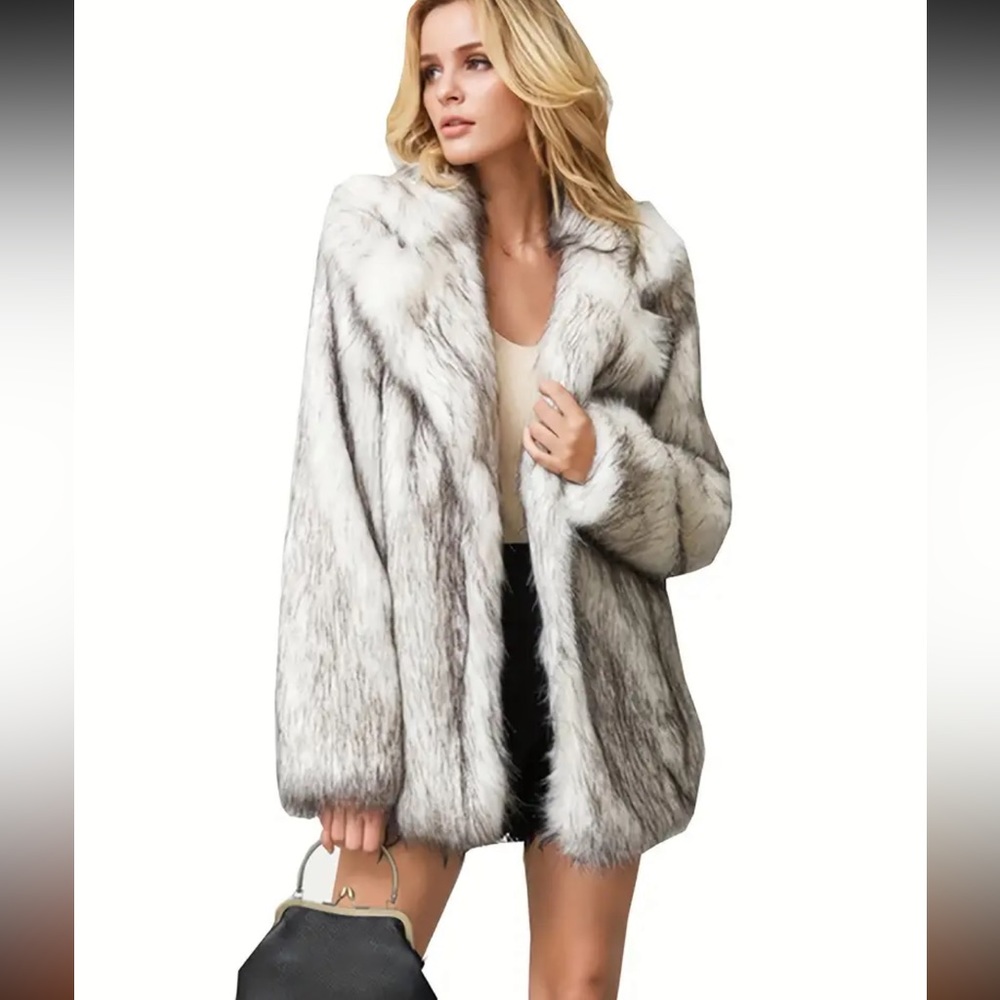 NWT Grey and White Peppered Faux Fur Coat Size Small
